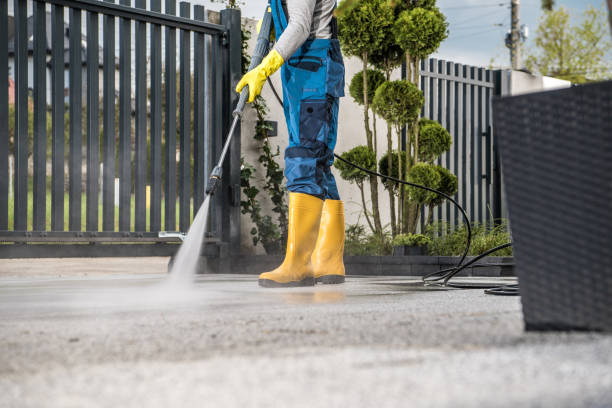 Best Garage Pressure Washing  in Milton, PA